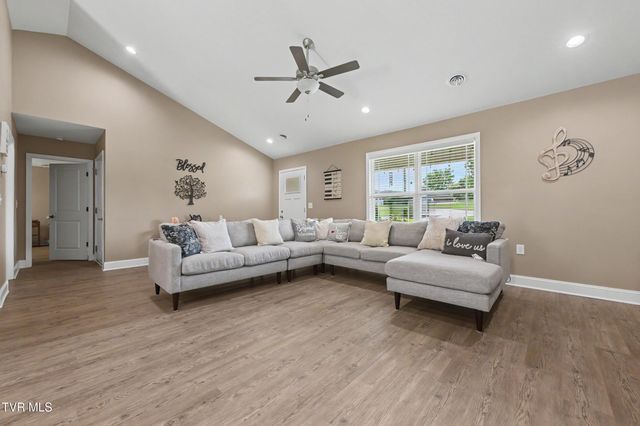 919 Martingale Drive, Greeneville, TN 37743