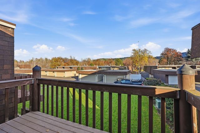 301 S Liberty Lake Rd, Liberty Lake, WA 99019