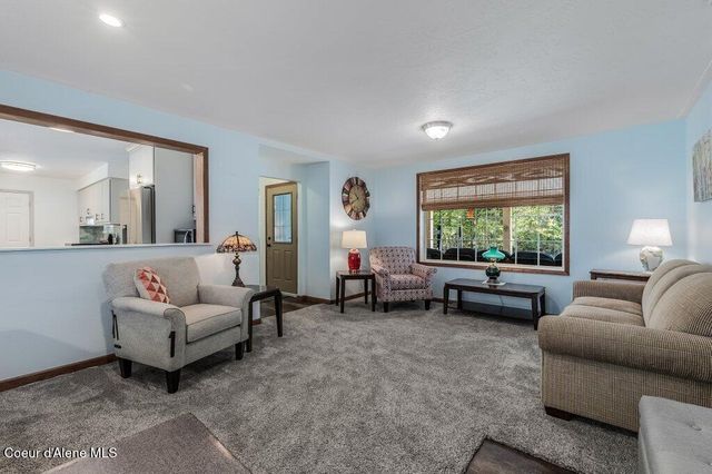 6364 Bottle Bay RD, Sagle, ID 83860