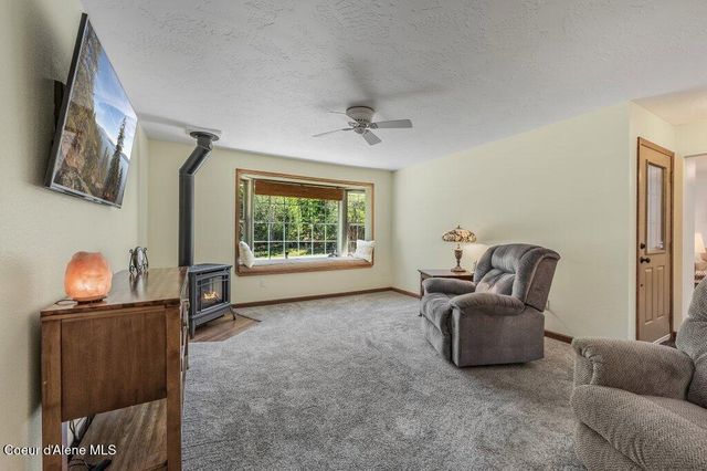 6364 Bottle Bay RD, Sagle, ID 83860