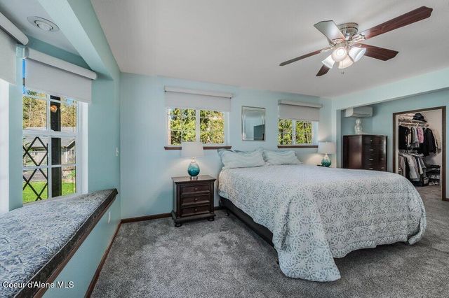 6364 Bottle Bay RD, Sagle, ID 83860