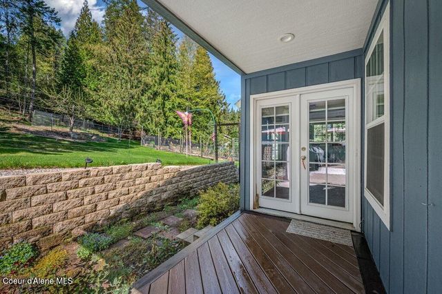 6364 Bottle Bay RD, Sagle, ID 83860