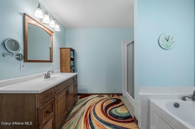 6364 Bottle Bay RD, Sagle, ID 83860