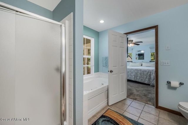 6364 Bottle Bay RD, Sagle, ID 83860
