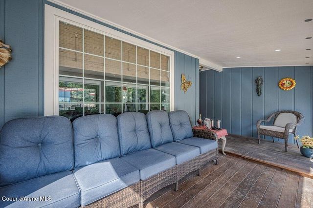 6364 Bottle Bay RD, Sagle, ID 83860