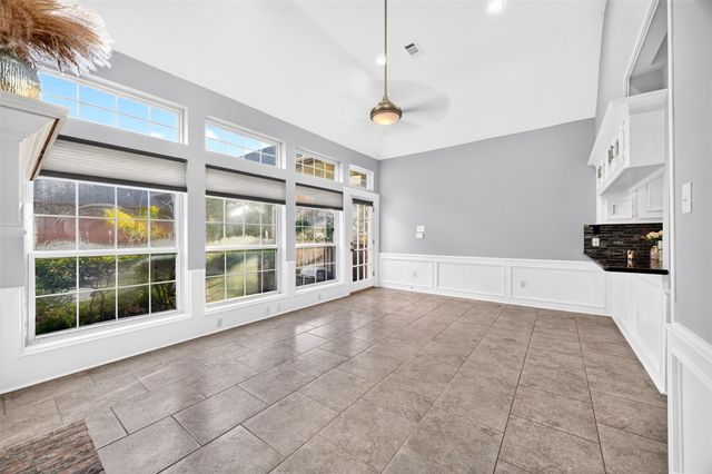 19602 Laurel Park Lane, Houston, TX 77094