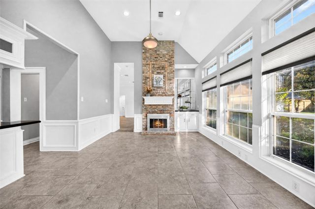 19602 Laurel Park Lane, Houston, TX 77094