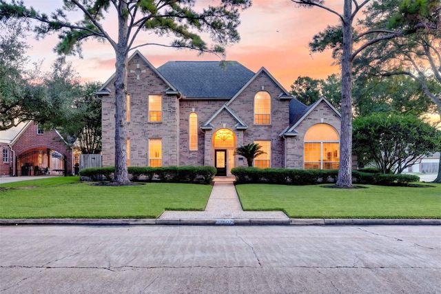 19602 Laurel Park Lane, Houston, TX 77094