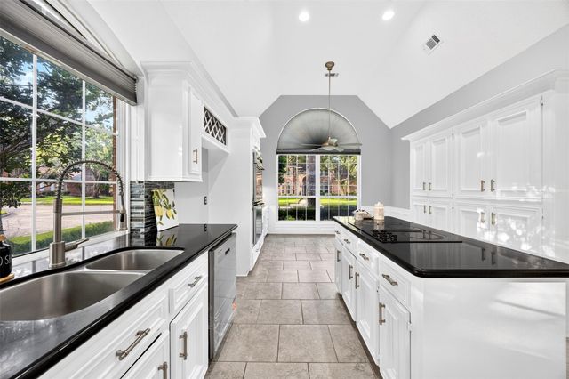 19602 Laurel Park Lane, Houston, TX 77094