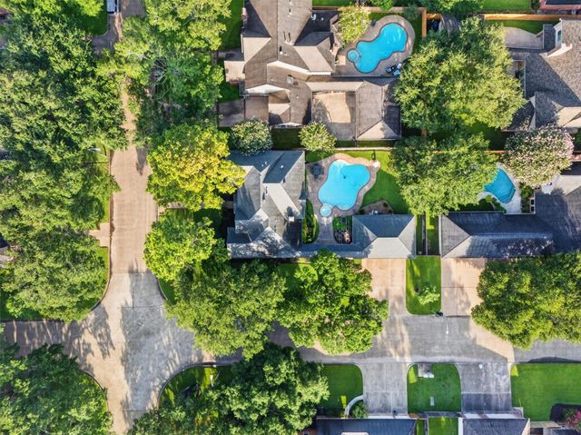 19602 Laurel Park Lane, Houston, TX 77094