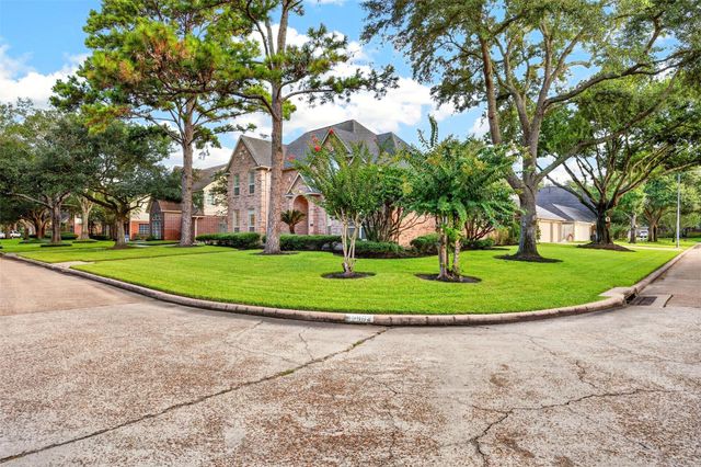 19602 Laurel Park Lane, Houston, TX 77094
