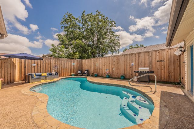 2217 Homestead Place, Garland, TX 75044