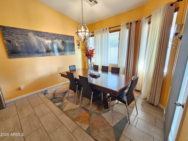 8805 W GLENN Drive, Glendale, AZ 85305