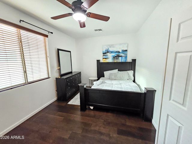 8805 W GLENN Drive, Glendale, AZ 85305