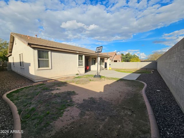 8805 W GLENN Drive, Glendale, AZ 85305