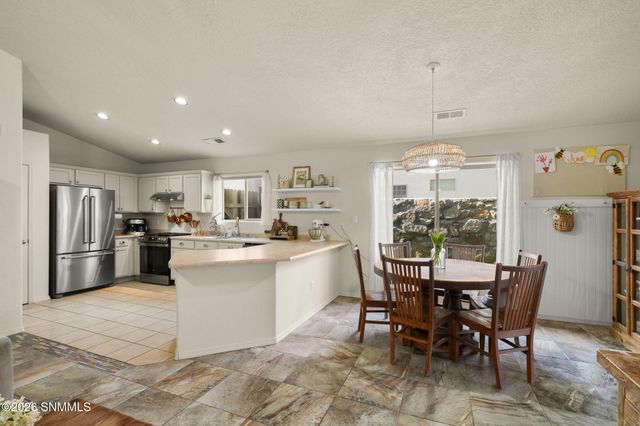 2507 Silver Hawk Avenue, Las Cruces, NM 88011