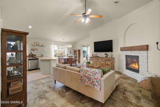 2507 Silver Hawk Avenue, Las Cruces, NM 88011