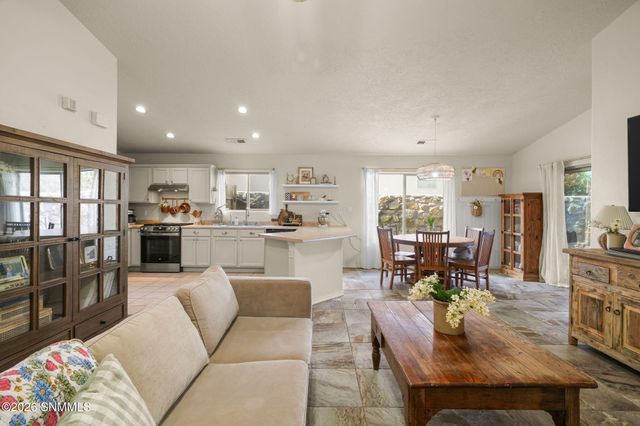 2507 Silver Hawk Avenue, Las Cruces, NM 88011