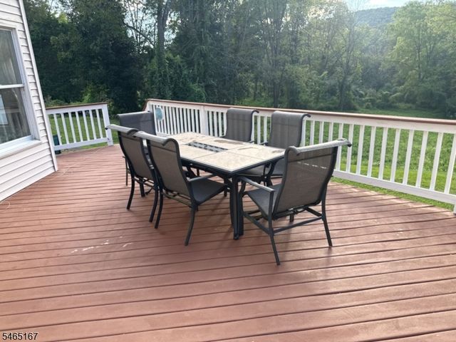 5 Indian Trl, Vernon Twp., NJ 07462