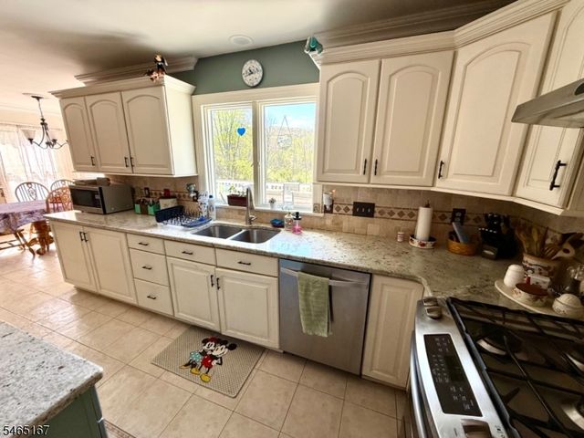 5 Indian Trl, Vernon Twp., NJ 07462