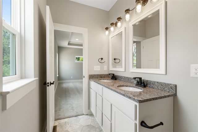 146 Ashley Court, Brooklyn, MI 49230