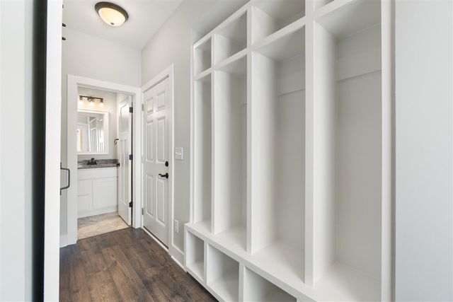 146 Ashley Court, Brooklyn, MI 49230