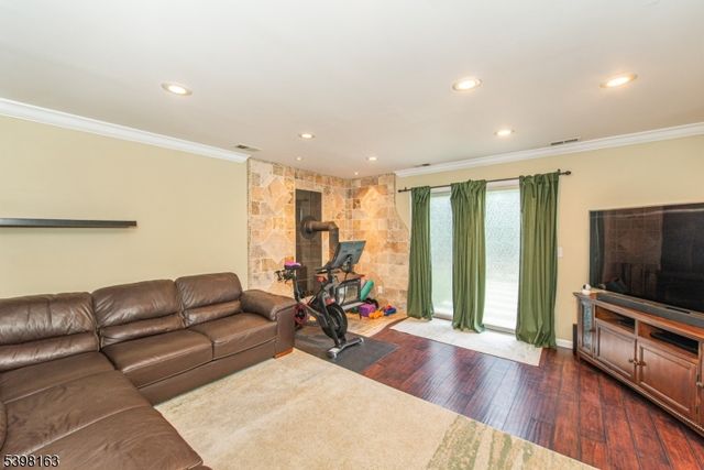 3 Lakeside Pl, Sparta Twp., NJ 07871