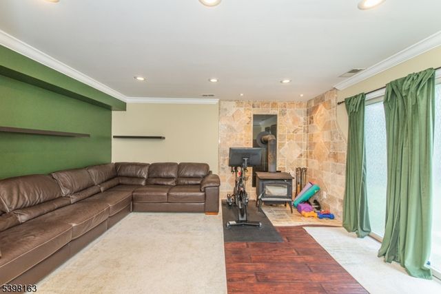 3 Lakeside Pl, Sparta Twp., NJ 07871