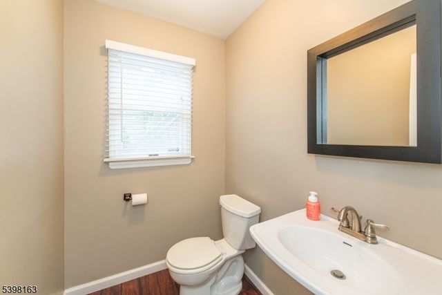 3 Lakeside Pl, Sparta Twp., NJ 07871