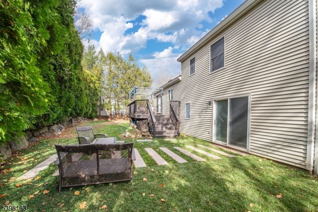 3 Lakeside Pl, Sparta Twp., NJ 07871