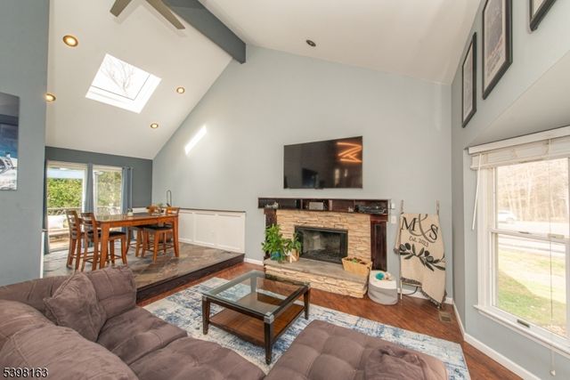 3 Lakeside Pl, Sparta Twp., NJ 07871