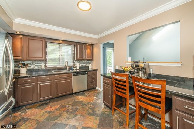 3 Lakeside Pl, Sparta Twp., NJ 07871