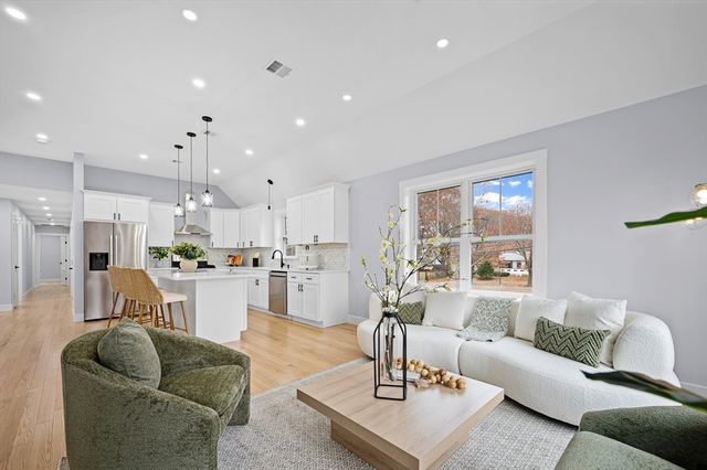 69 Readville B, Boston, MA 02136