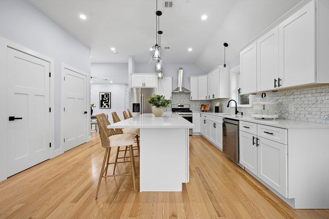 69 Readville B, Boston, MA 02136