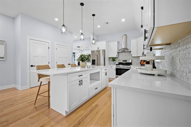 69 Readville B, Boston, MA 02136