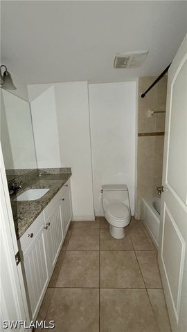 1100 Pine Ridge RD A-207, Naples, FL 34108