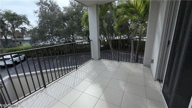 1100 Pine Ridge RD A-207, Naples, FL 34108