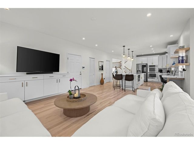 5237 Deer Creek Ct, Boulder, CO 80301