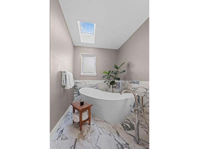 5237 Deer Creek Ct, Boulder, CO 80301