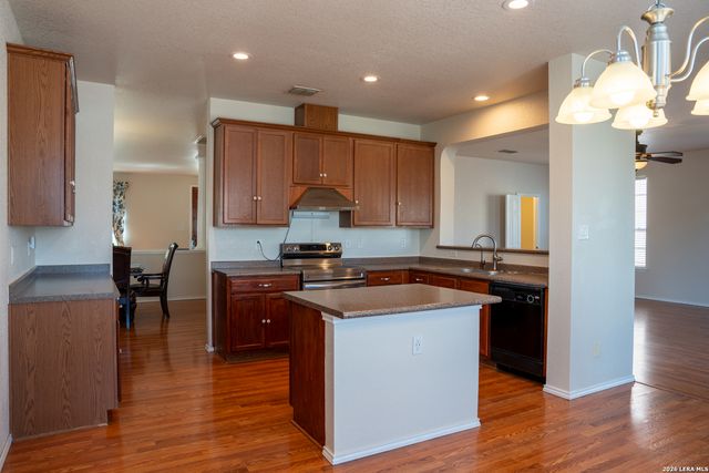 6721 Spearwood, Live Oak, TX 78233