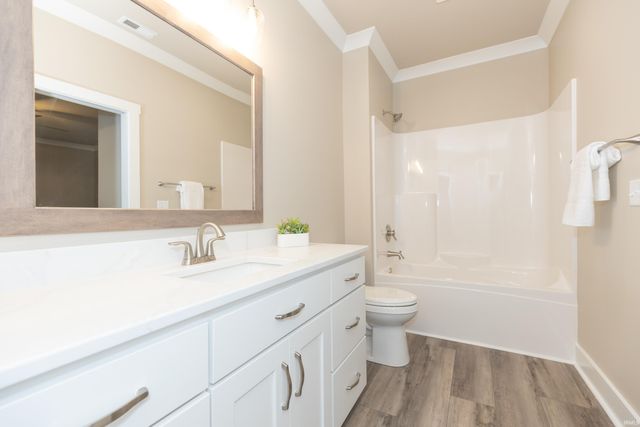 7065 Ironwood Circle A, Newburgh, IN 47630