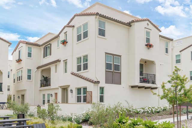 715 Rockview Rd, Novato, CA 94949