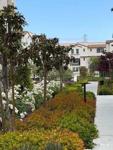 715 Rockview Rd, Novato, CA 94949