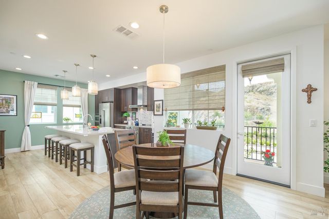 715 Rockview Rd, Novato, CA 94949