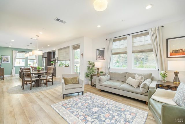 715 Rockview Rd, Novato, CA 94949