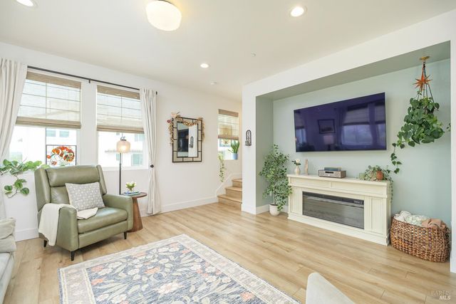 715 Rockview Rd, Novato, CA 94949
