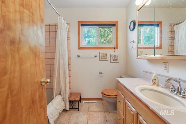 3254 E 4000 N, Twin Falls, ID 83301
