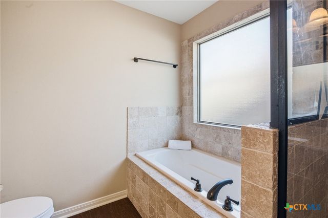 317 Tuscany Drive, Victoria, TX 77904