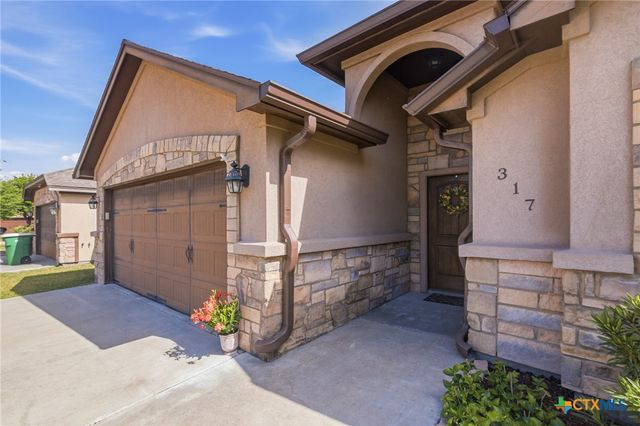 317 Tuscany Drive, Victoria, TX 77904