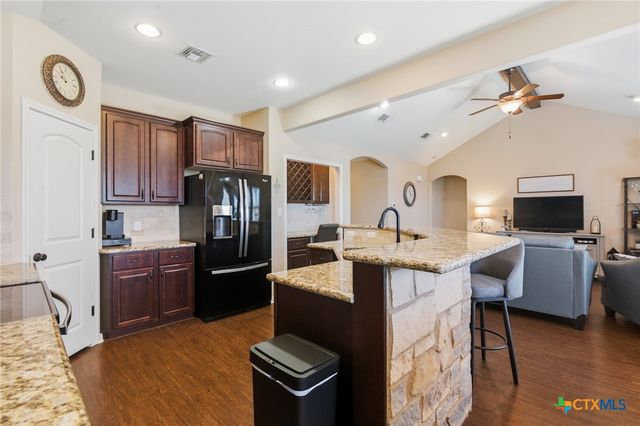 317 Tuscany Drive, Victoria, TX 77904